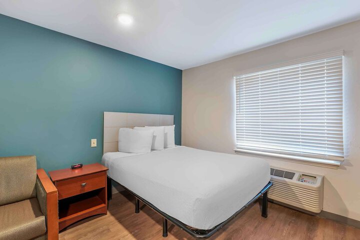 Room 11 of 25