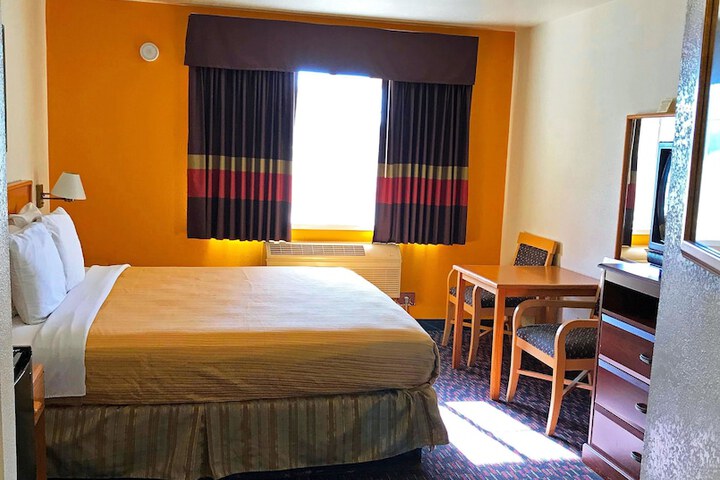 Room 9 of 13