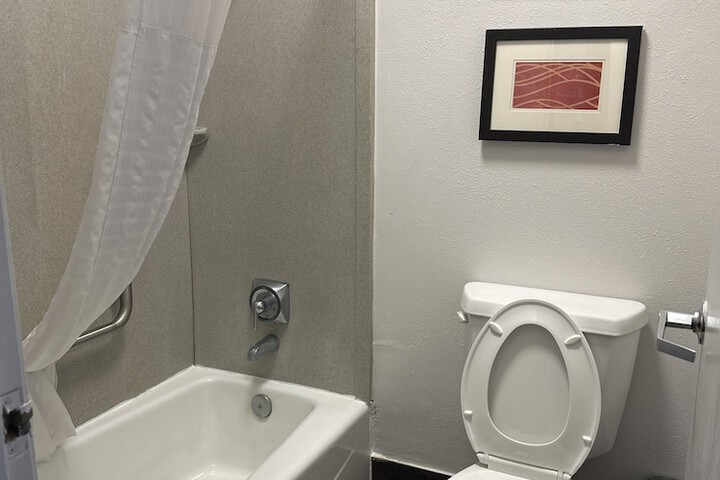 Room 41 of 65