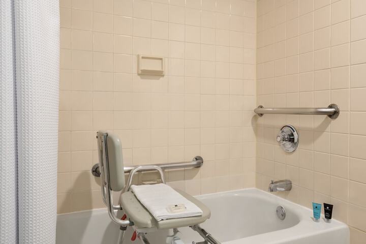 Room 14 of 31