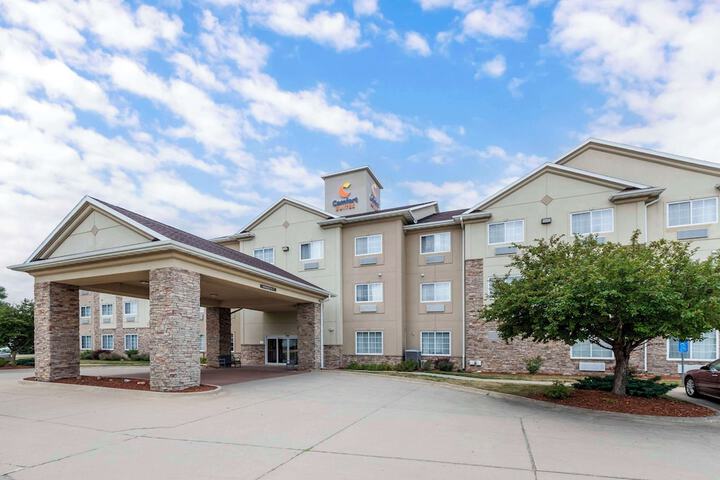 Comfort Suites Cedar Falls Industrial Park