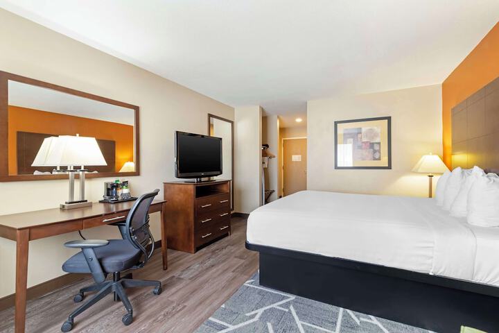 Best Western Inn & Suites