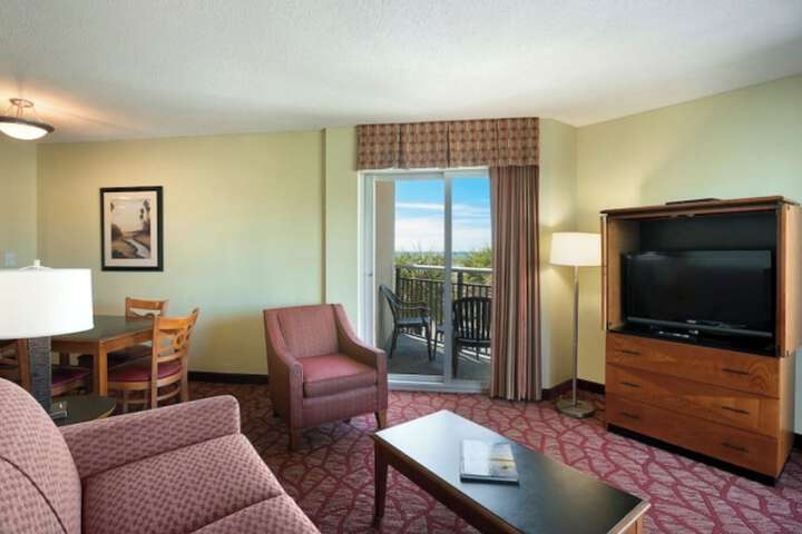 Room 32 of 62