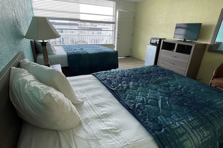 Room 27 of 57