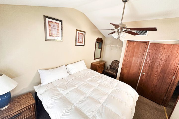 Room 136 of 299