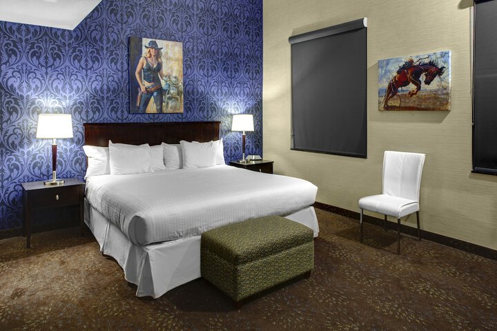 Room 10 of 24