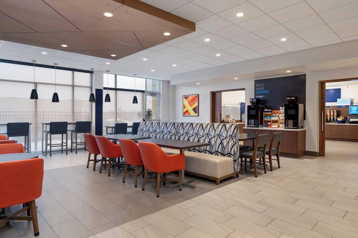 Holiday Inn Express & Suites Linden – Newark South by IHG