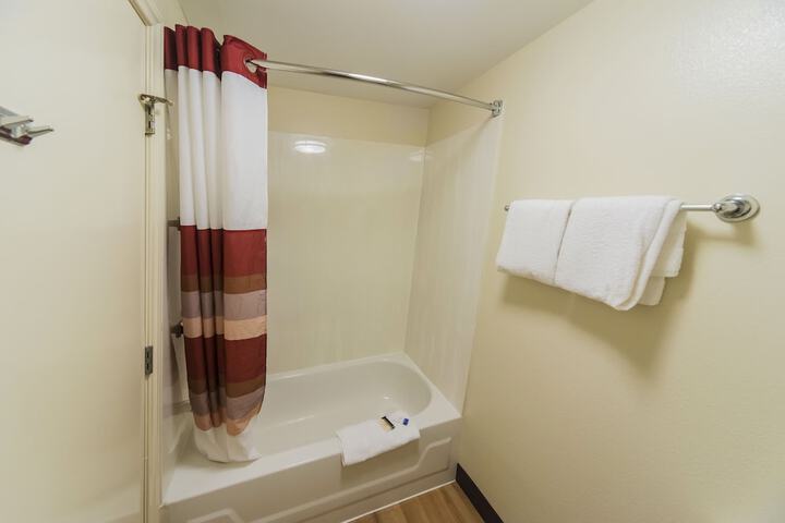 Room 20 of 33