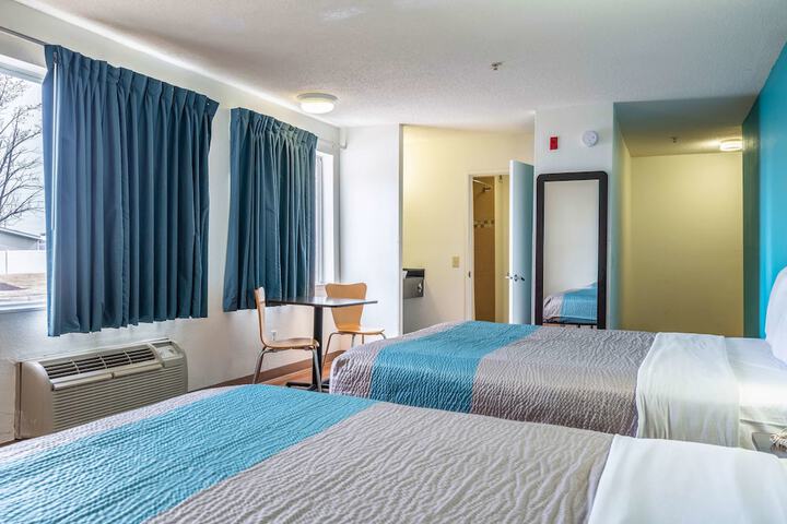 Room 18 of 34
