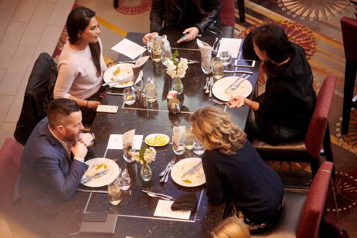 Dining 74 of 98