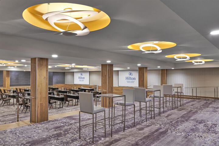 Hilton Toronto Airport Hotel & Suites