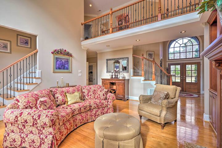 Luxury Estate: Game Room & Pickleball Court