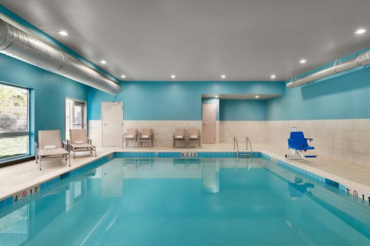 Holiday Inn Express & Suites Salisbury by IHG