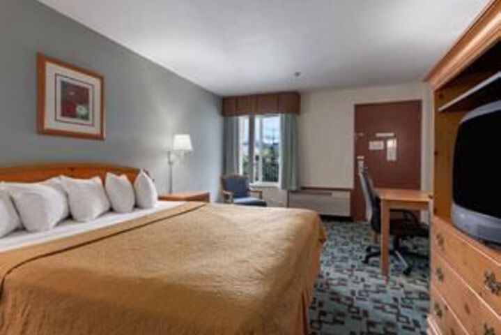 Super 8 by Wyndham Creswell / South Eugene