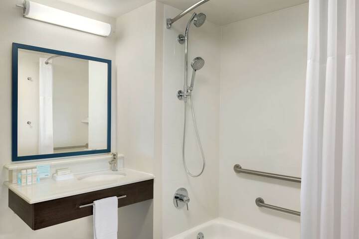 Room 20 of 32
