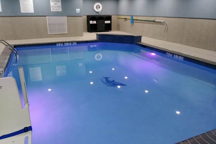 Pool 11 of 40