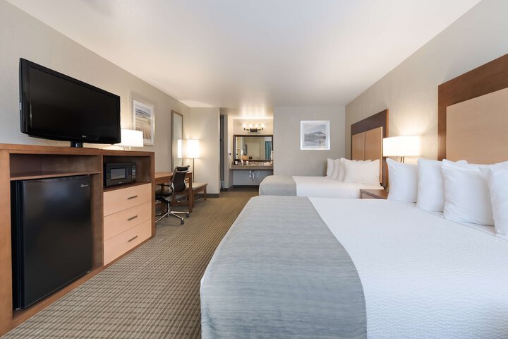 Room 10 of 26