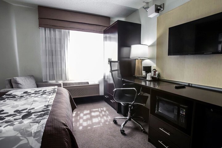 Room 13 of 45
