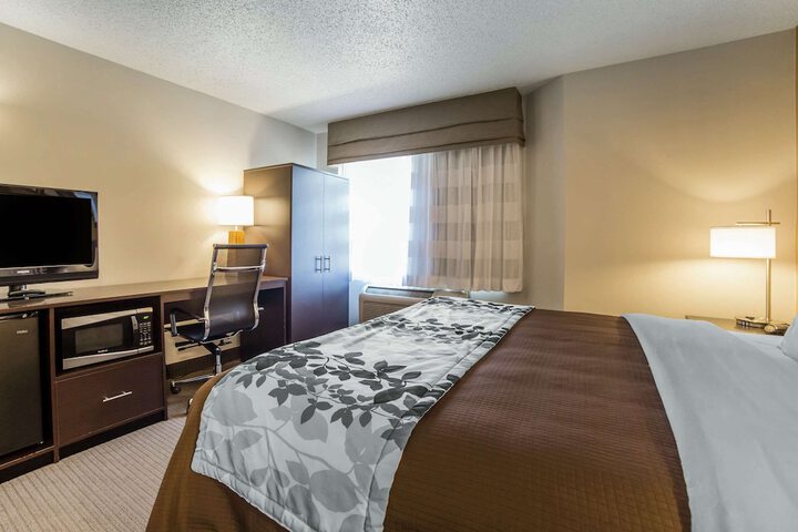 Room 12 of 30