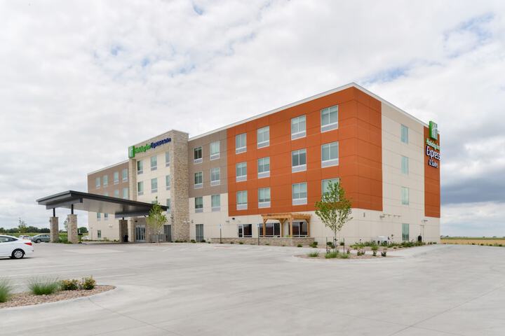 Holiday Inn Express & Suites Ogallala by IHG
