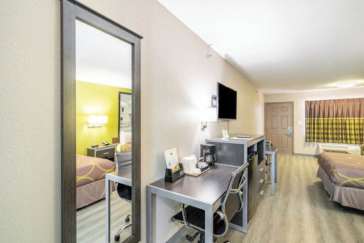 Room 104 of 132