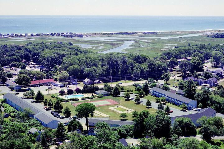 The Majestic Regency Resort