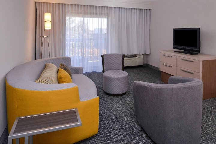 Country Inn & Suites by Radisson Brown Deer - Milwaukee North