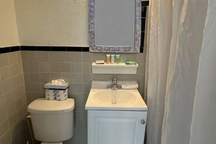 Room 16 of 51