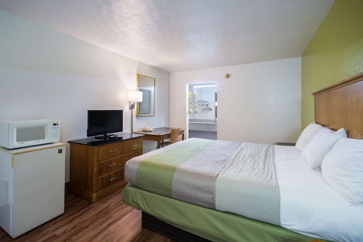 Motel 6 Parkersburg WV