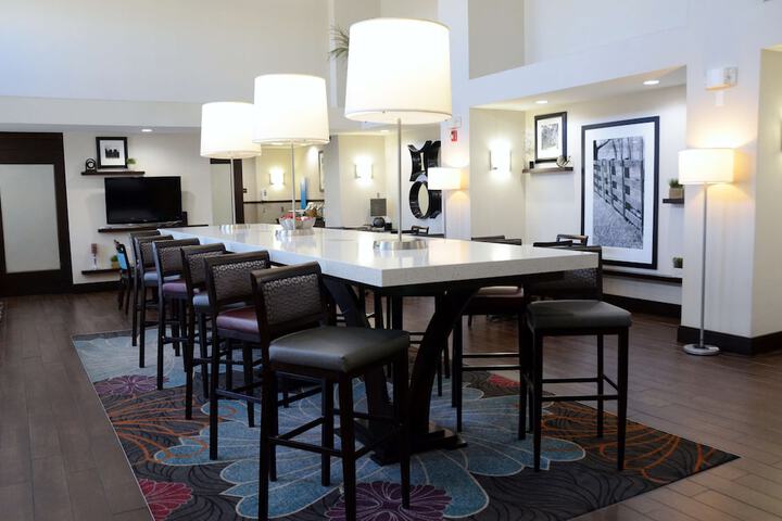 Hotel Interior 6 of 32