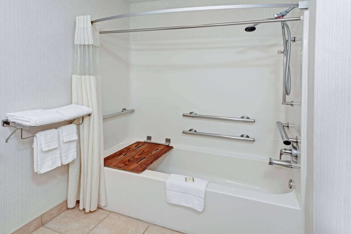 Room 20 of 32