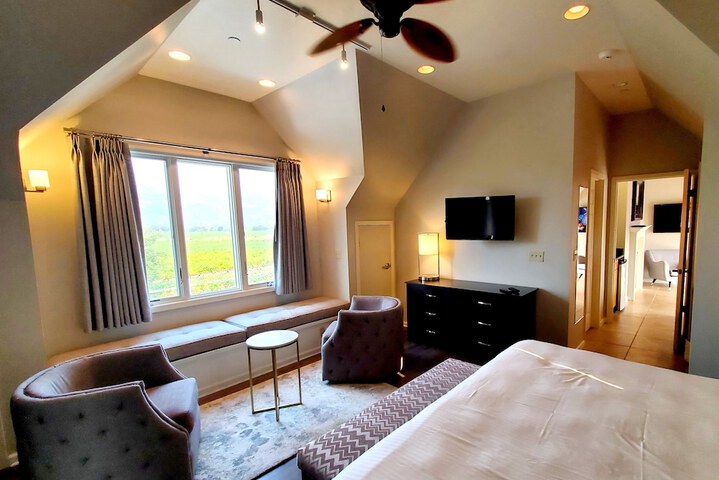 Room 40 of 72