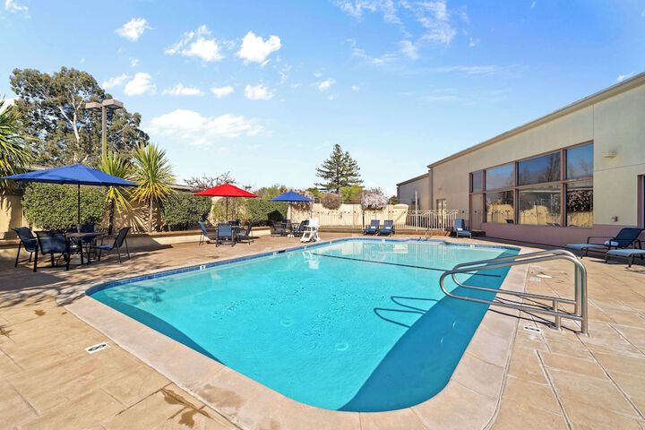 Pool 4 of 60
