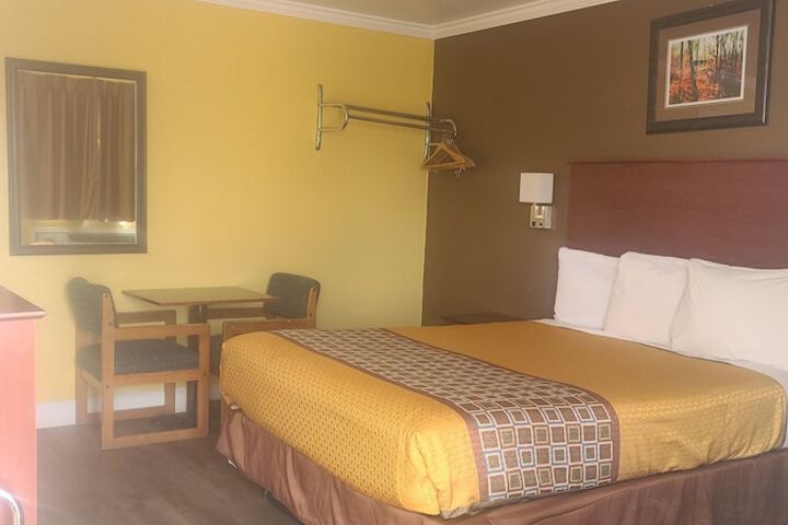 Room 17 of 20