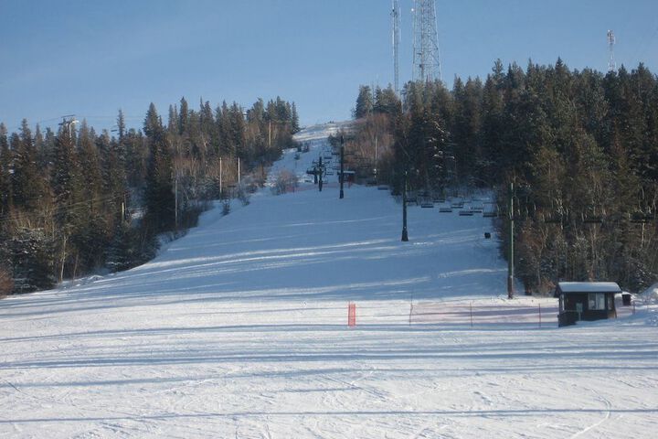 Blackstone Lodge & Suites