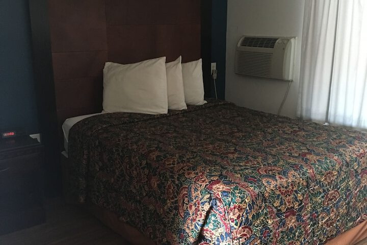 Room 16 of 41