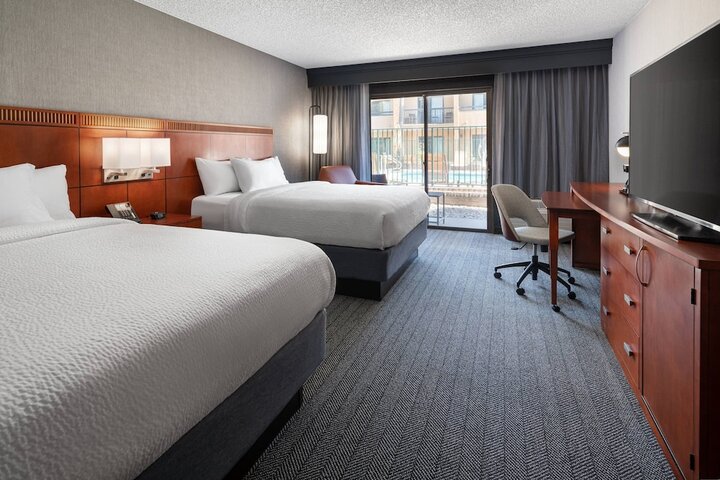 Room 21 of 43