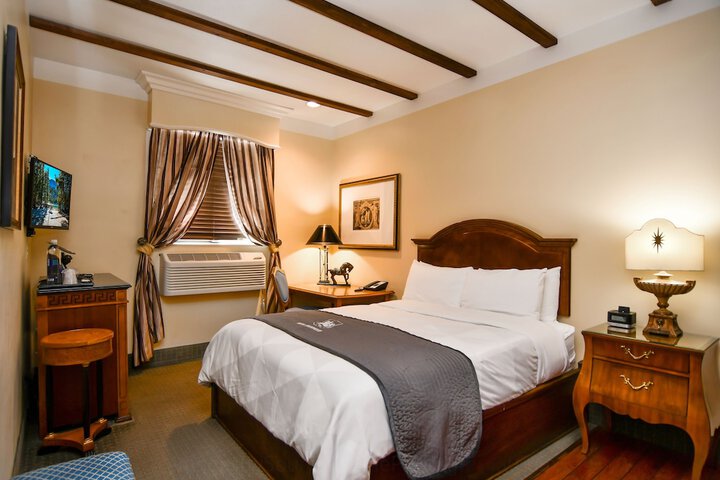 Brand Plaza Hotel