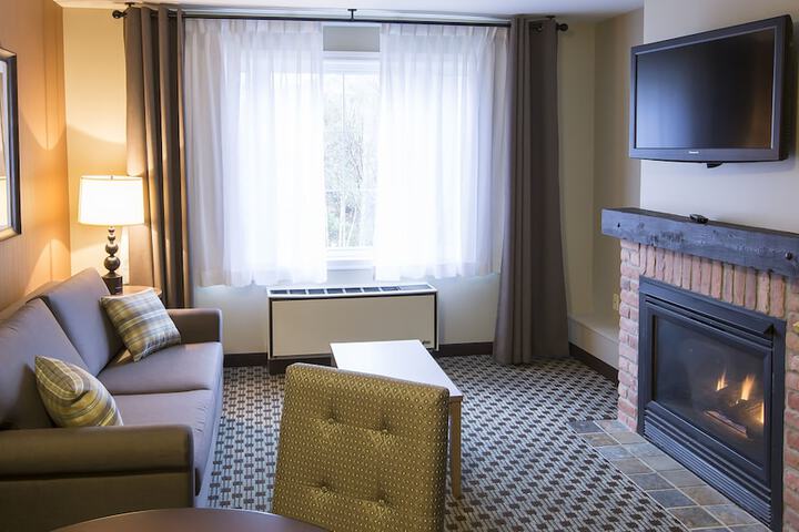 Holiday Inn Express and Suites Tremblant by IHG