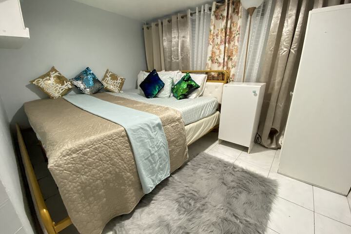 Nice 2 bedroom Apt With Patio