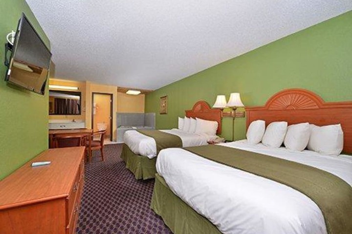 Quality Inn & Suites Grinnell near University