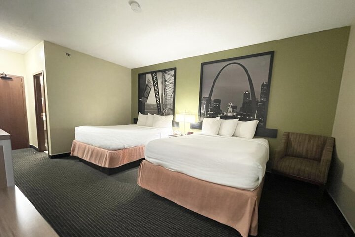Room 16 of 25