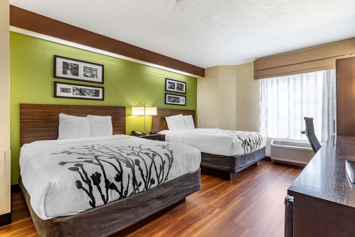 Room 17 of 47