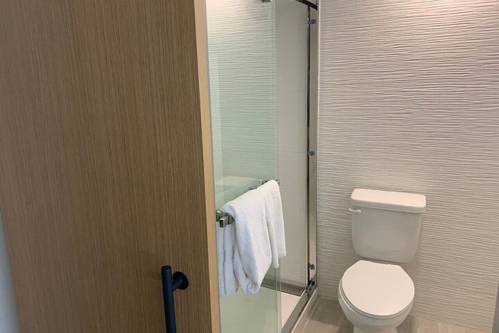 Room 18 of 46