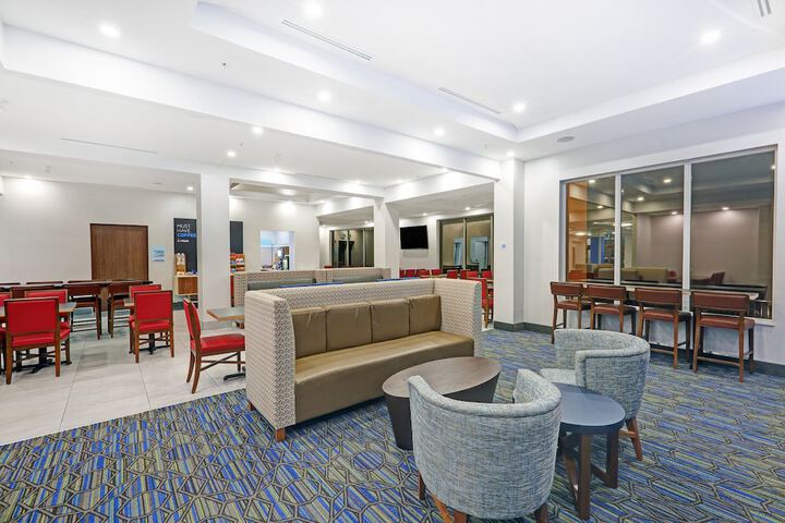 Hotel 5 of 59