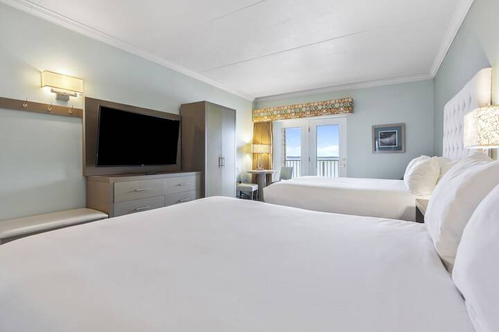 Cherry Tree Inn & Suites