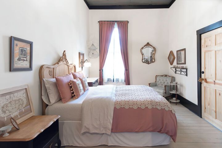 Room 18 of 60
