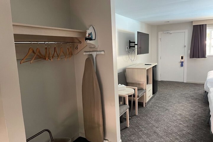 Room 22 of 39