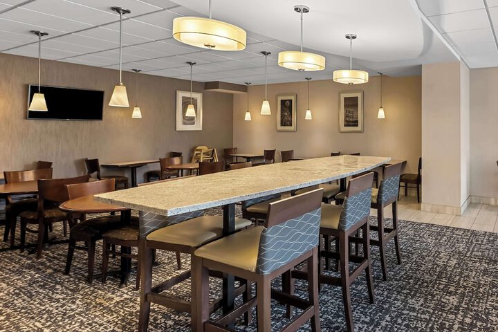 SureStay Hotel by Best Western SeaTac Airport North
