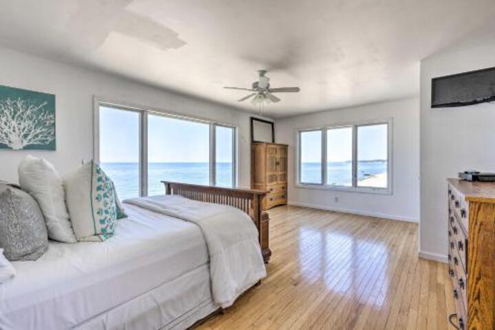 Beachfront Wading River Home with Deck and Grill